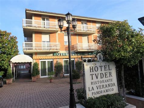 hotel tudor todi|HOTEL TUDER (Todi, Umbria, Italy) .